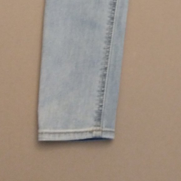 Women's Dollhouse - Charley Jeans - like new - Size 3 Waist 26 - Picture 8 of 14